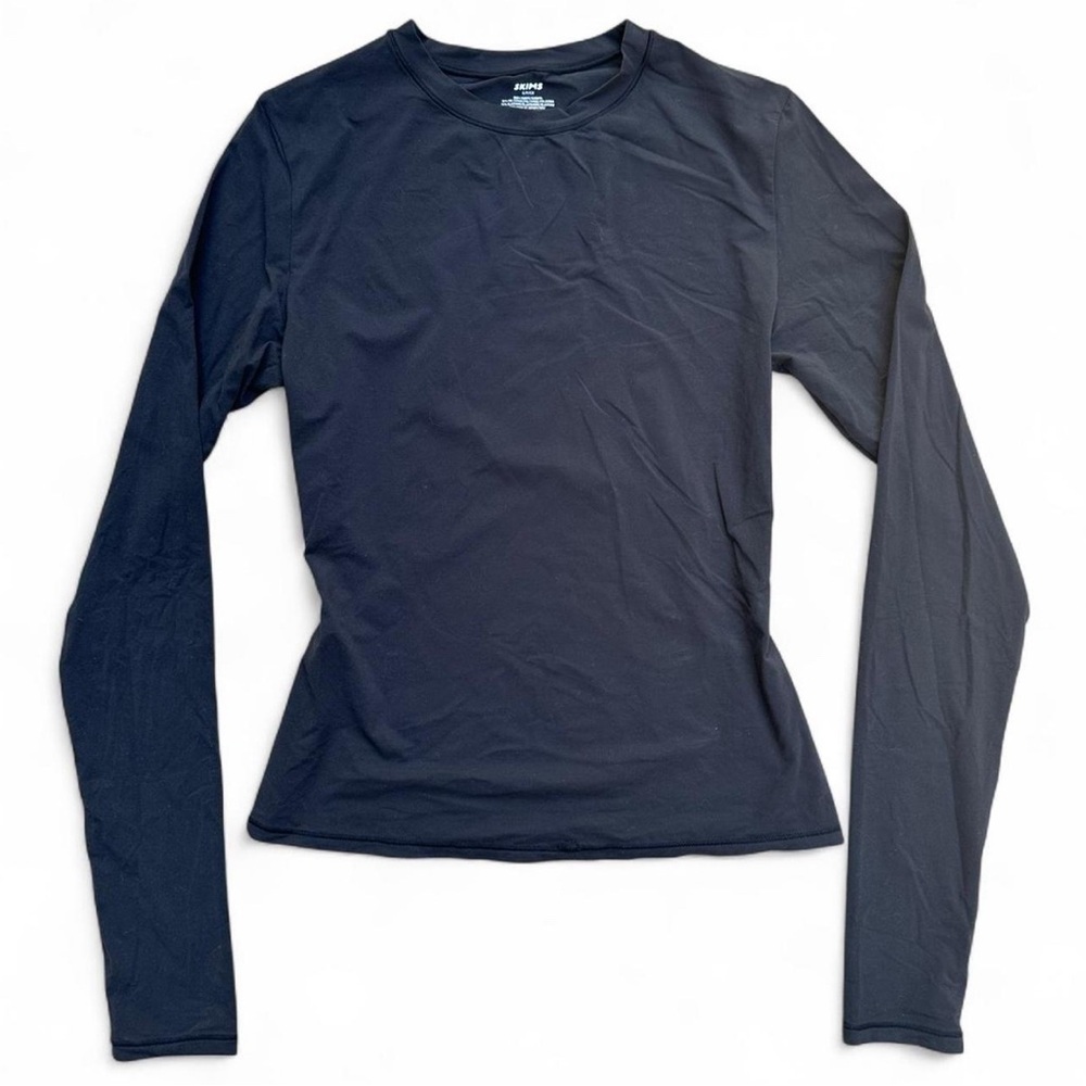 SKIMS *NWT FITS EVERYBODY LONG SLEEVE T-SHIRT | COLOR: ONYX - Picture 3 of 9